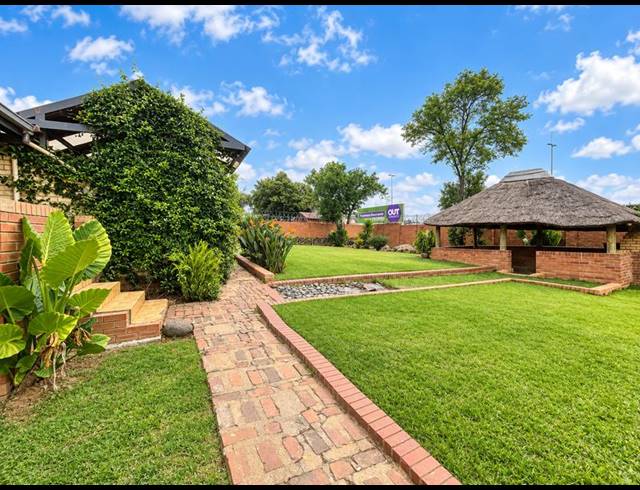 4 BEDROOM PROPERTY TO RENT IN WATERKLOOF RIDGE